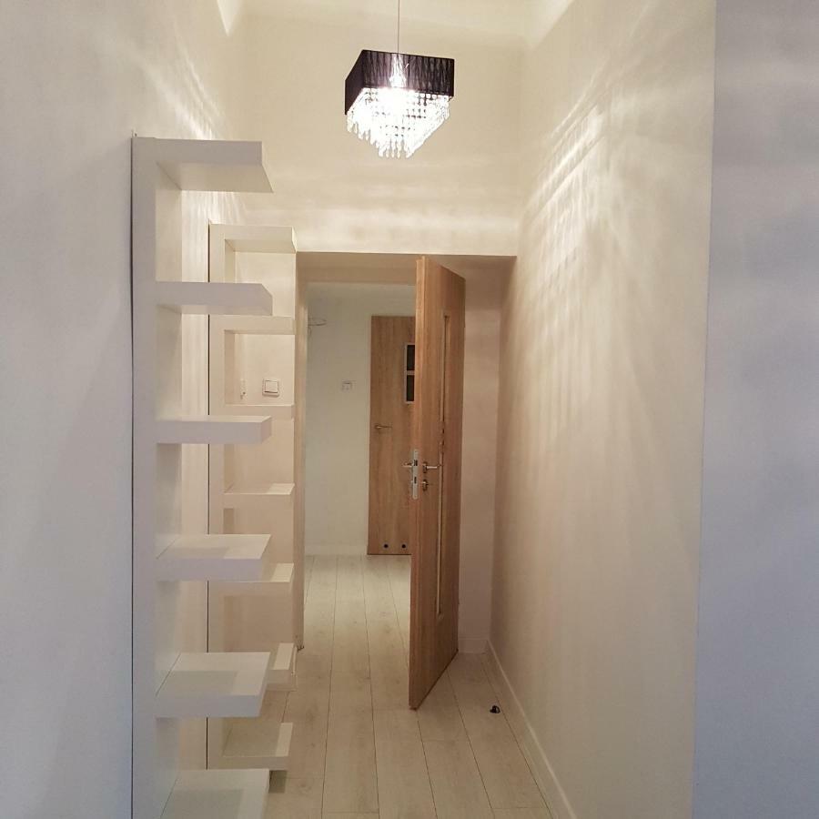 Boleslaviaapartments - Apartament Antonella ブンツラウ エクステリア 写真