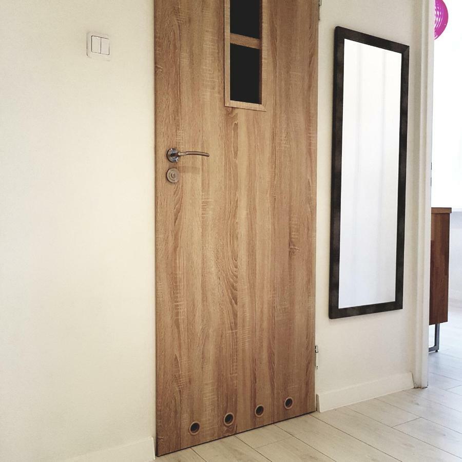 Boleslaviaapartments - Apartament Antonella ブンツラウ エクステリア 写真